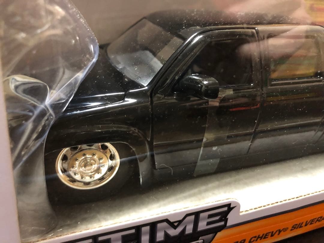 1/24 Jada 1999 CHEVY SILVERADO シルバラード