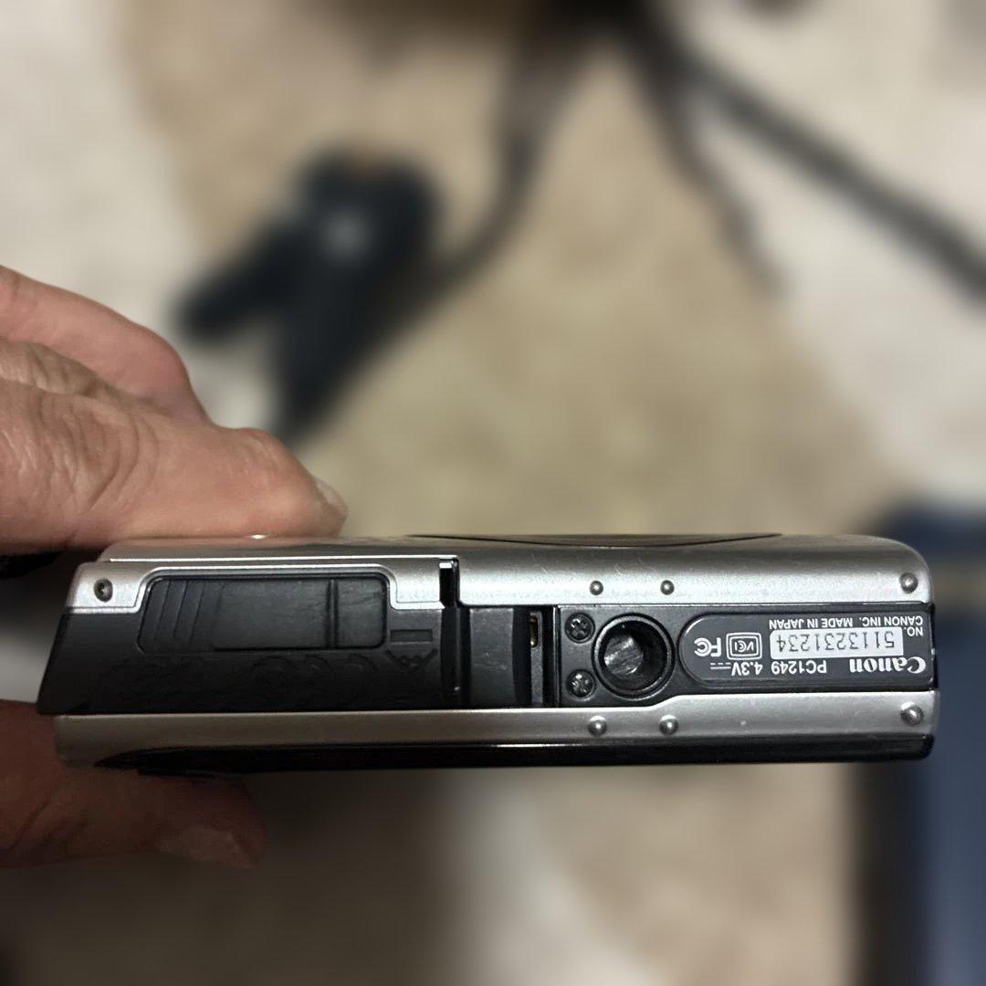 Canon IXY DIGITAL 8.0MP コンパクトデジタルカメラ