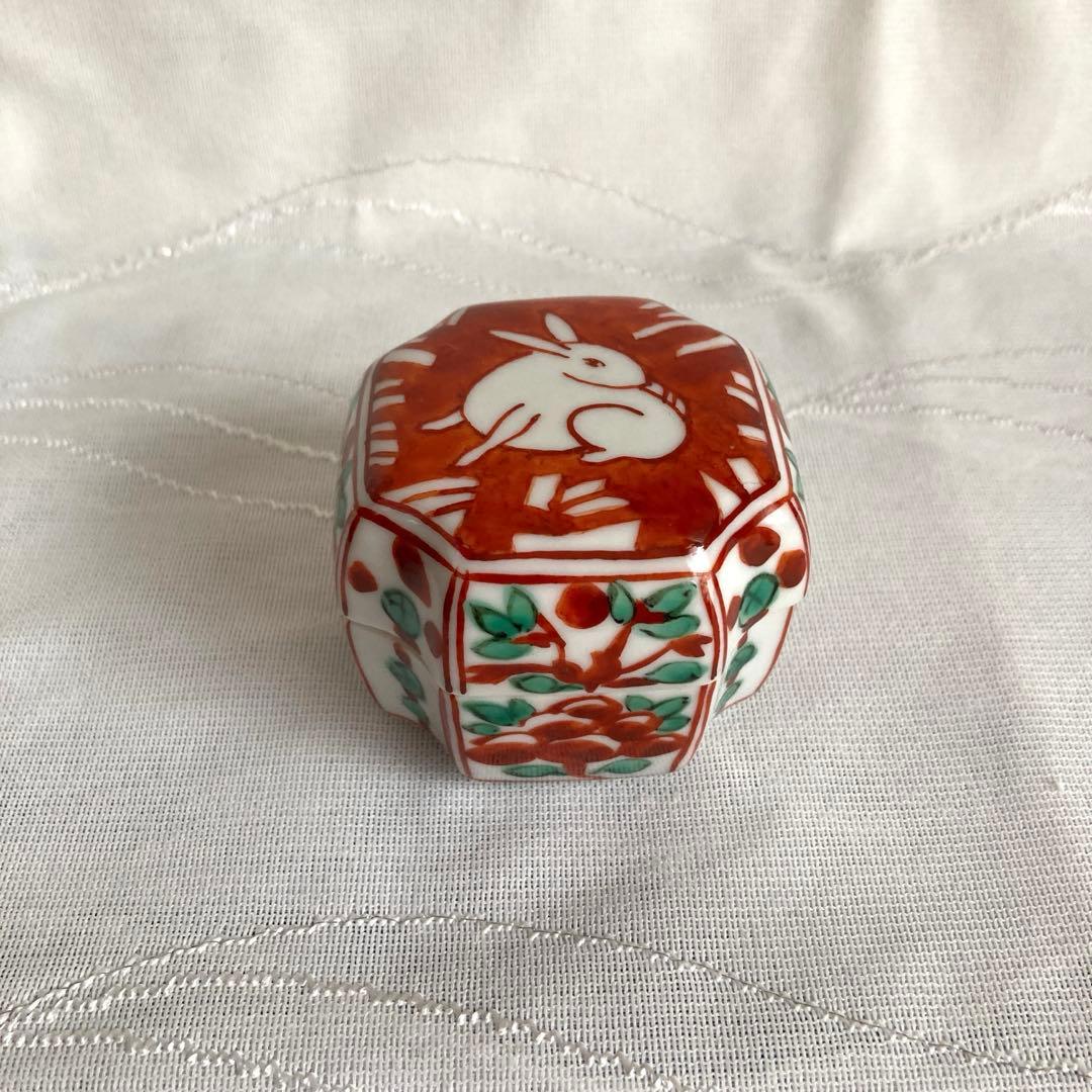 【新品未使用】香合　赤絵 卯 入角　徳泉窯　西村徳泉