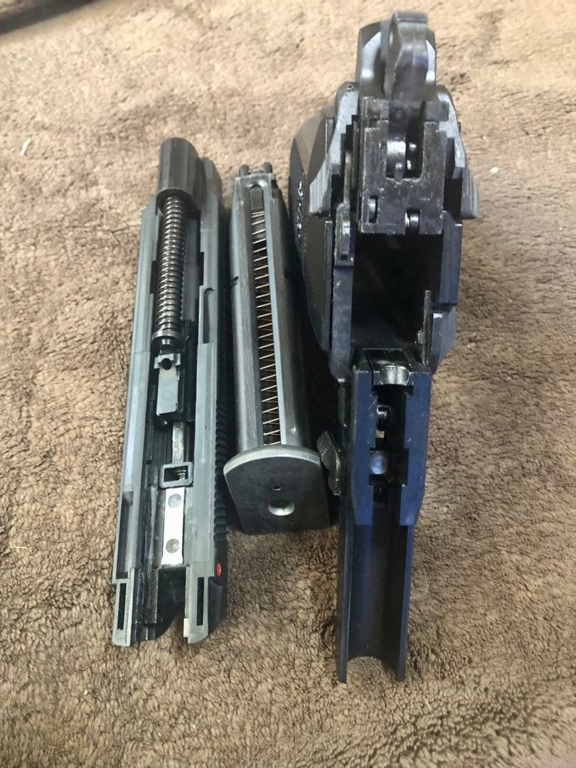 ウエスタンアームズ　ガスブローバックハンドガン ベレッタM84 チーター　初期型