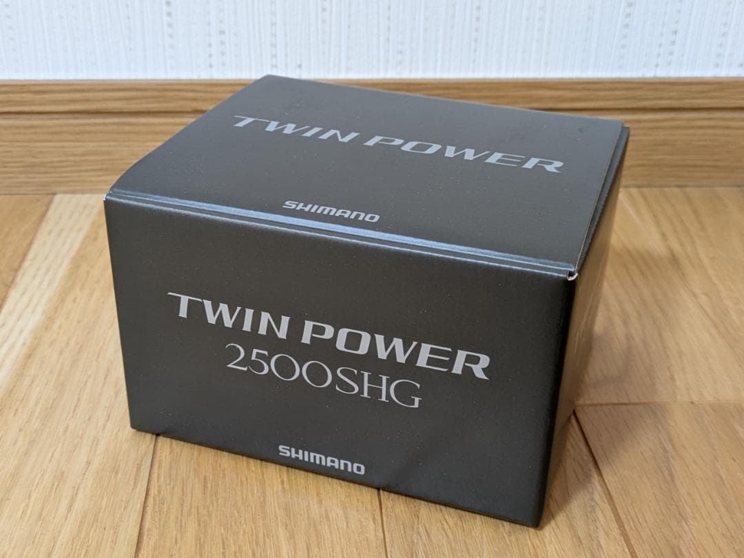 新品未使用 シマノ TWIN POWER 2500SHG
