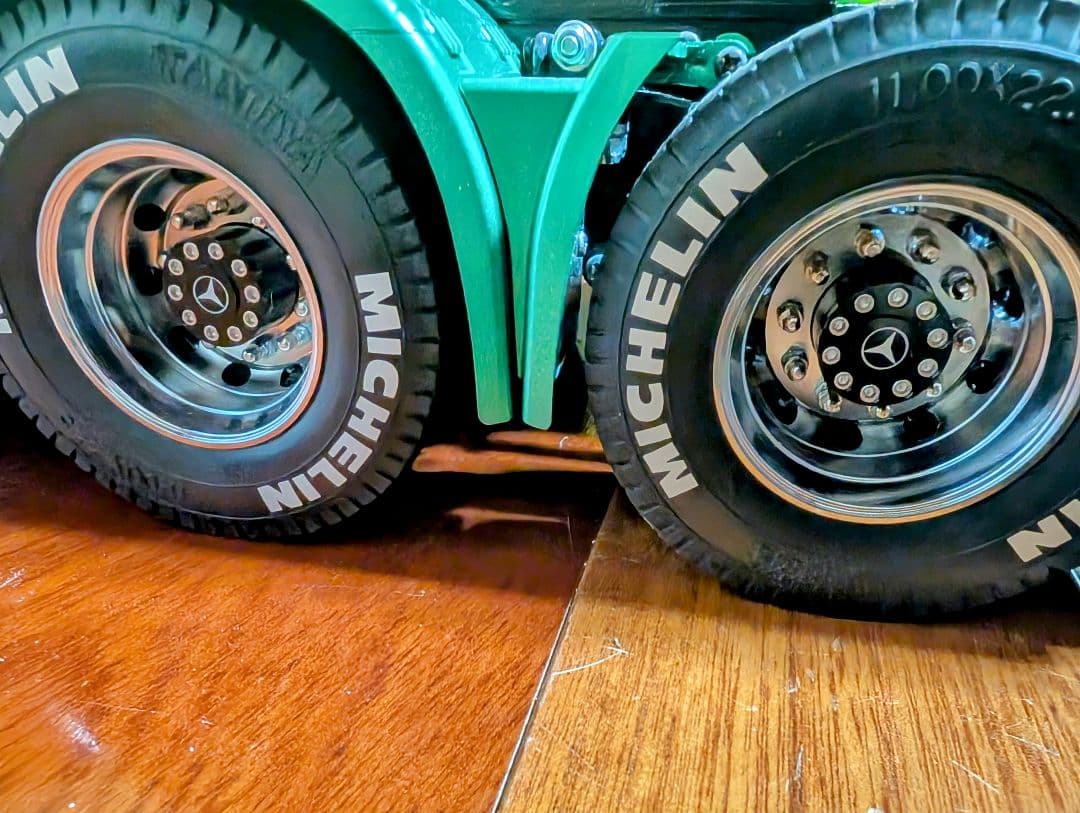 タミヤ1/14 メルセデス・ベンツアクトロス６×4 フルオペ、すぐ遊べます。