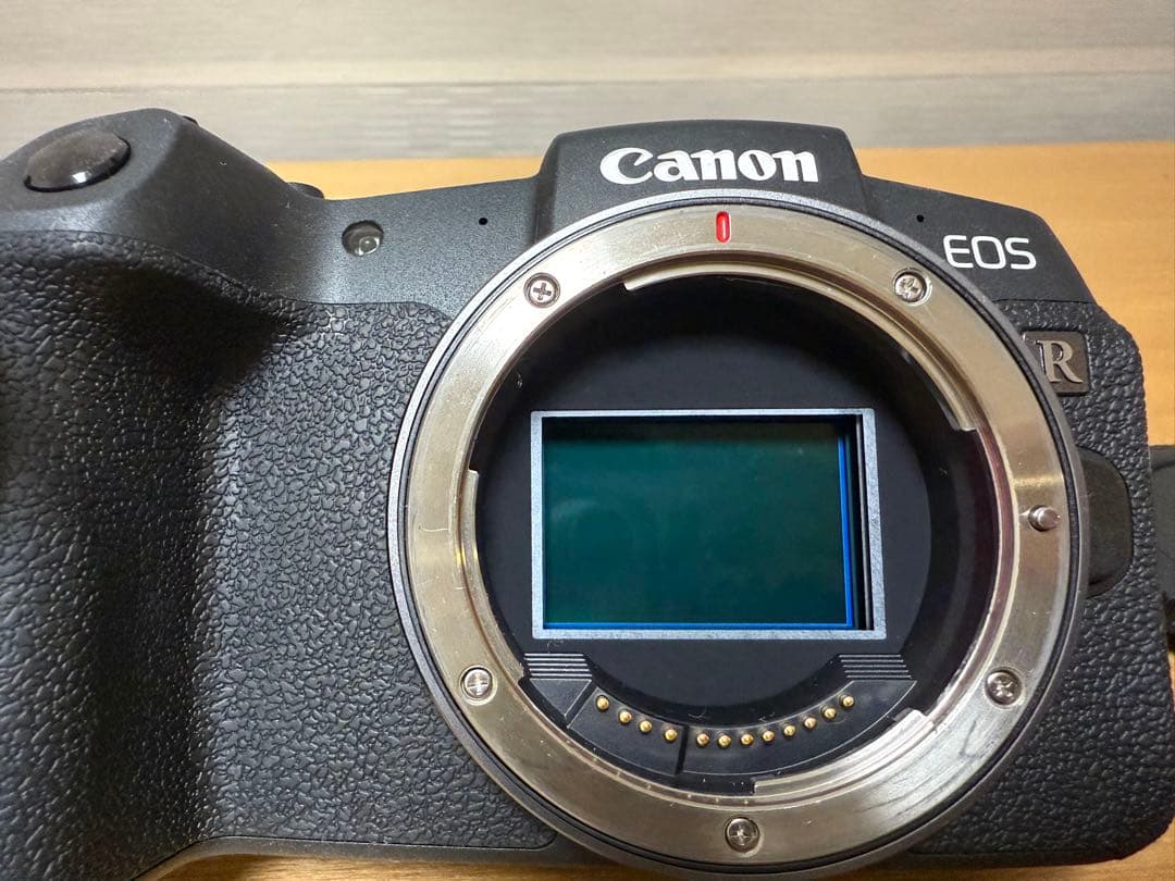 【美品】CANON EOS RP 本体　バッテリー付き