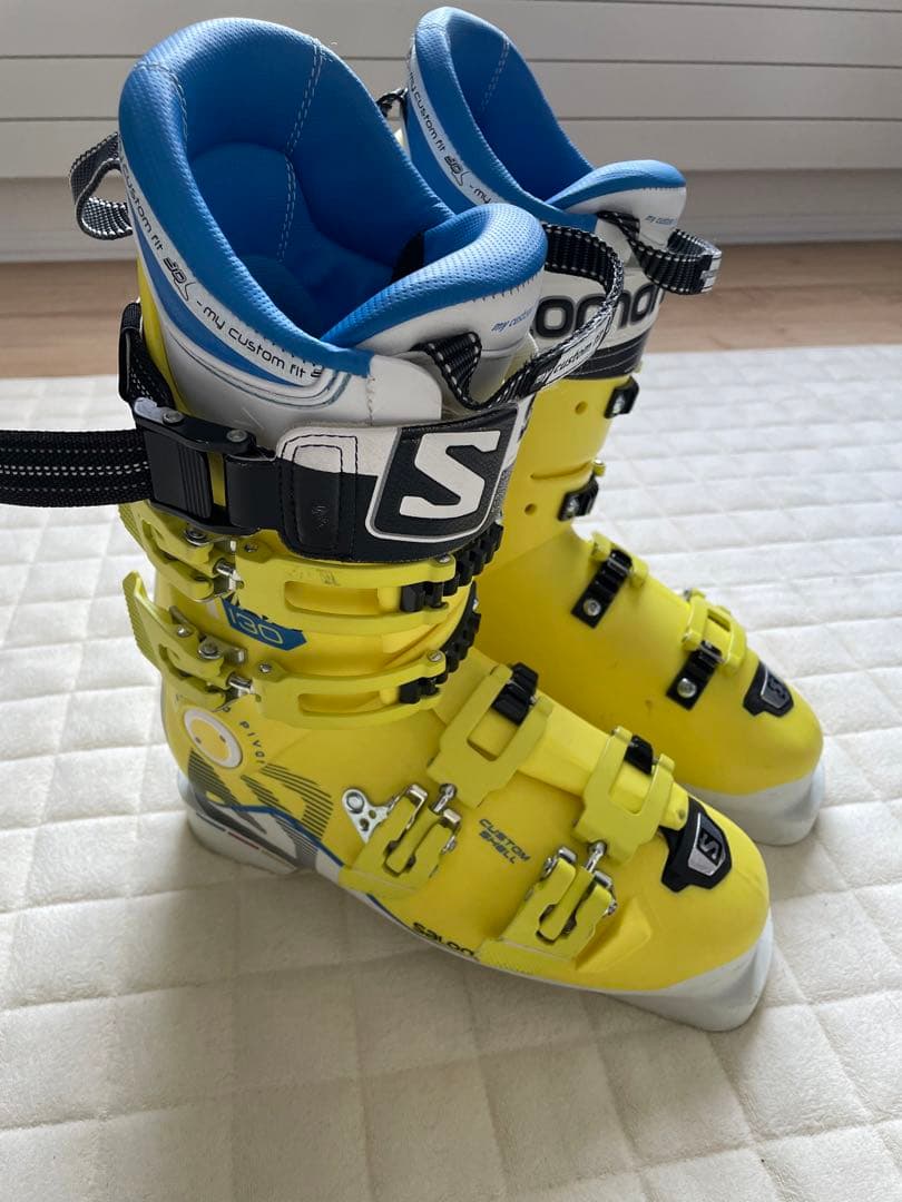 Salomon XMAX 130 イエローブーツ