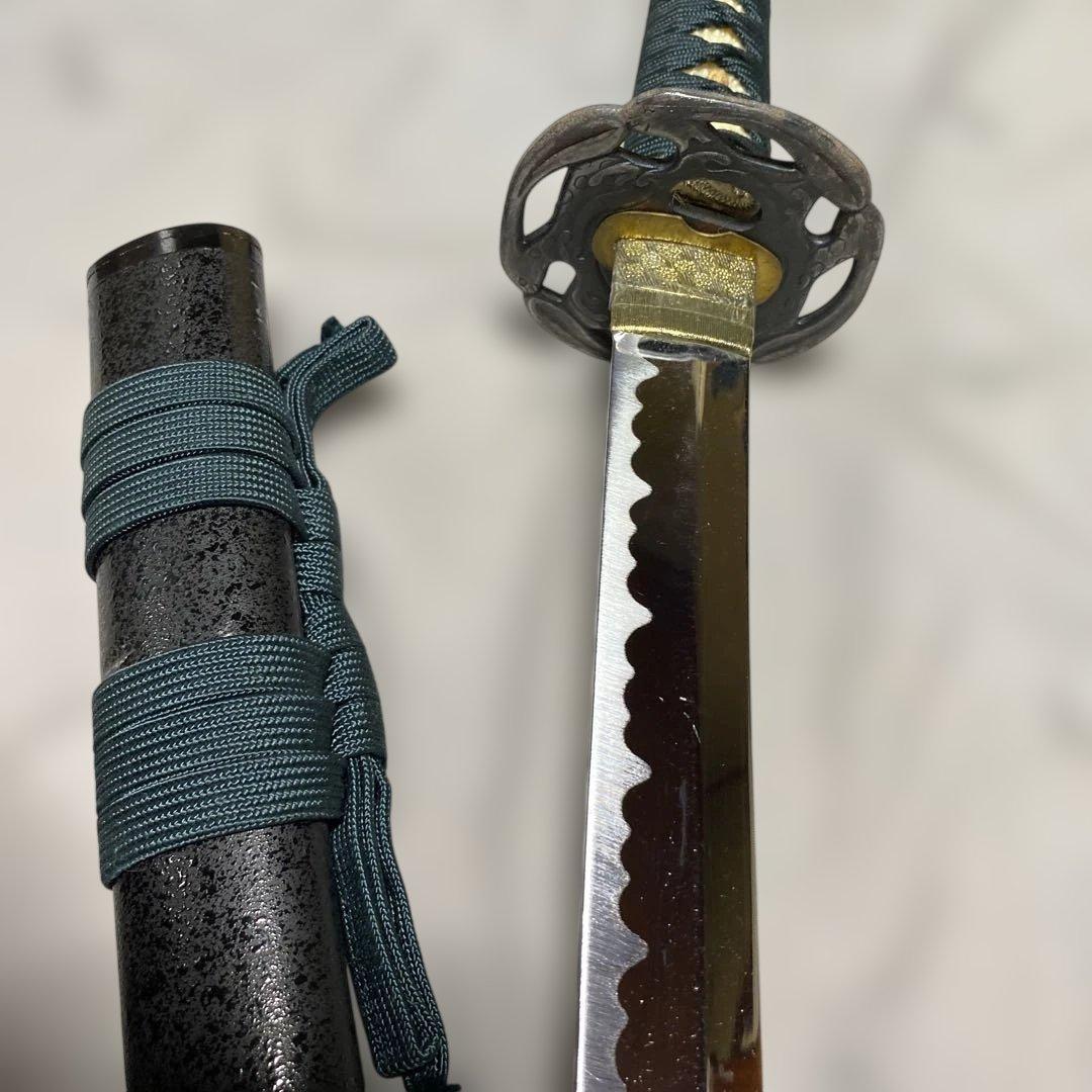 格安模造刀大刀 濃緑柄 波絵透し丸鍔 黒梨地鞘