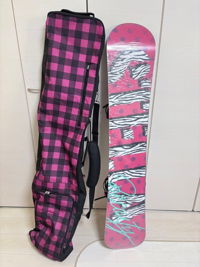 ピンク/黒 スノーボードセットhead3点セットカバー入り￼140センチ