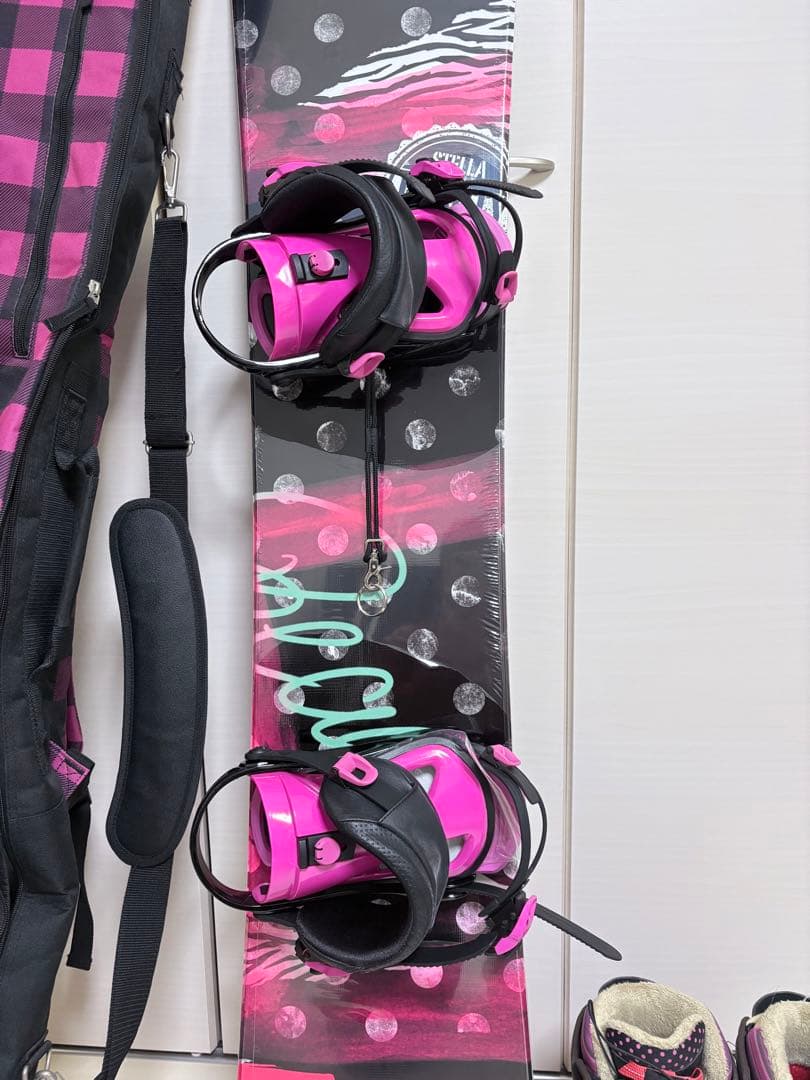ピンク/黒 スノーボードセットhead3点セットカバー入り￼140センチ