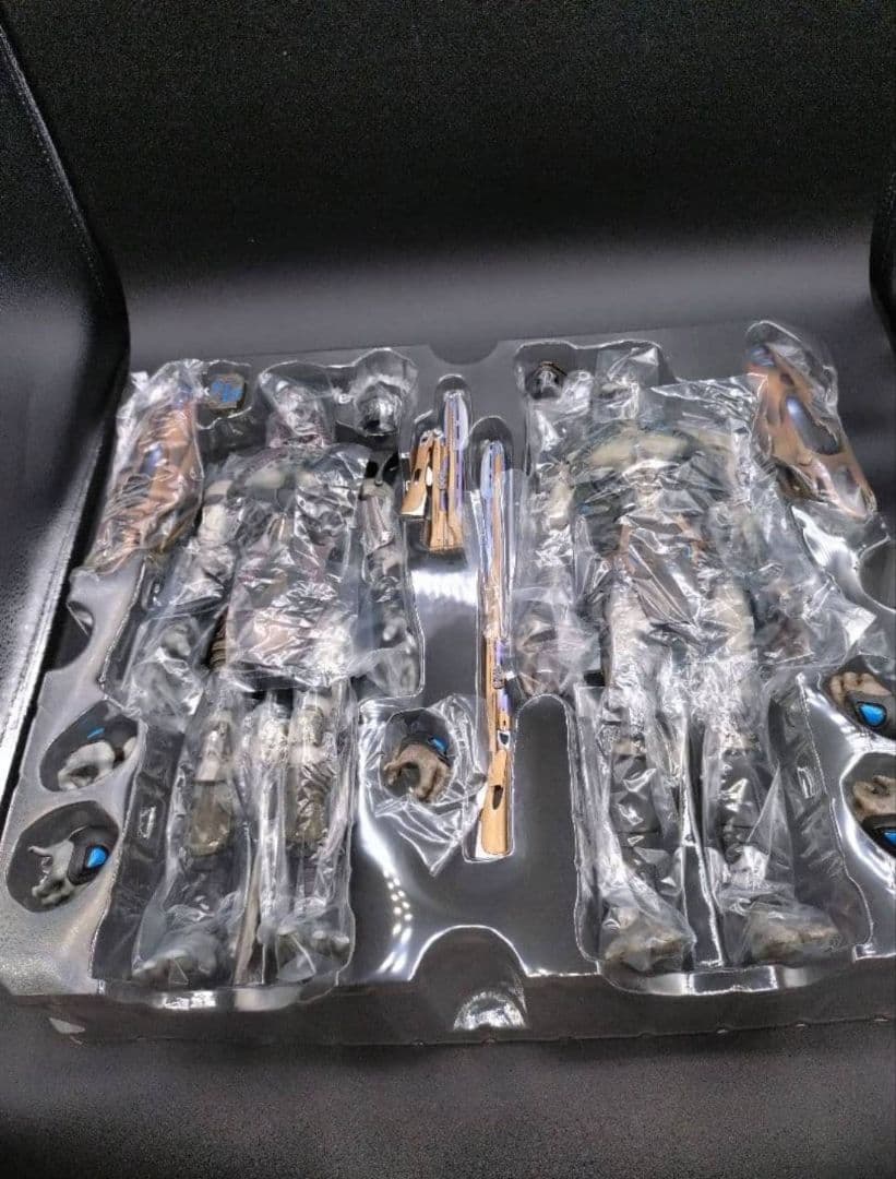 ホットトイズMMS 228チタウリ・ソルジャー＆チタウリ・コマンダー 2体セット