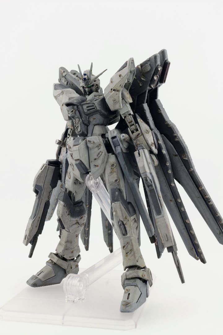 HGブラックナイトコードジヴァ　ストライクフリーダム　ジオラマ　塗装済み　完成品