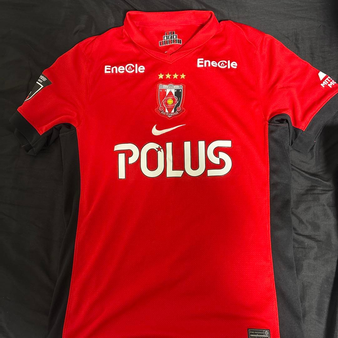 浦和レッズ Nike シャツ 赤