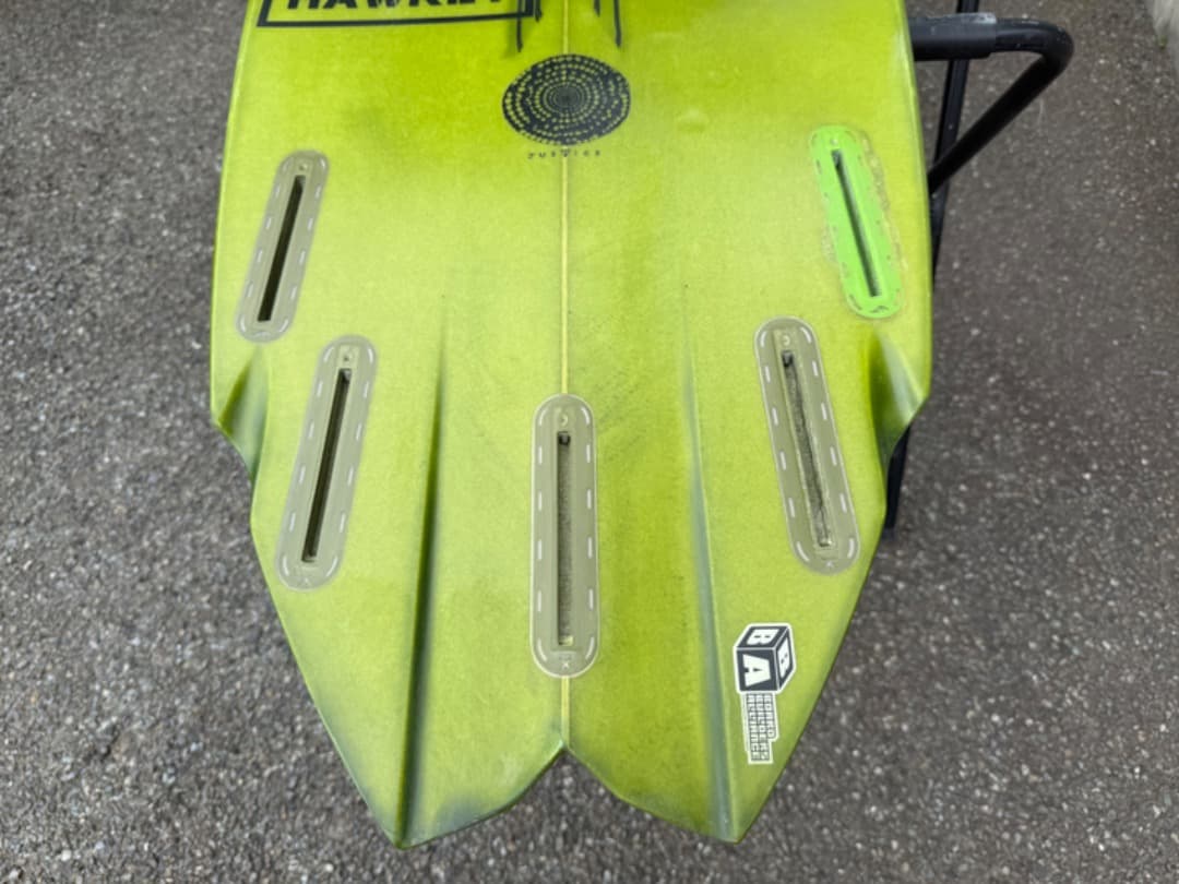 【にんじん】ジャスティスサーフボード HAWKEYモデル