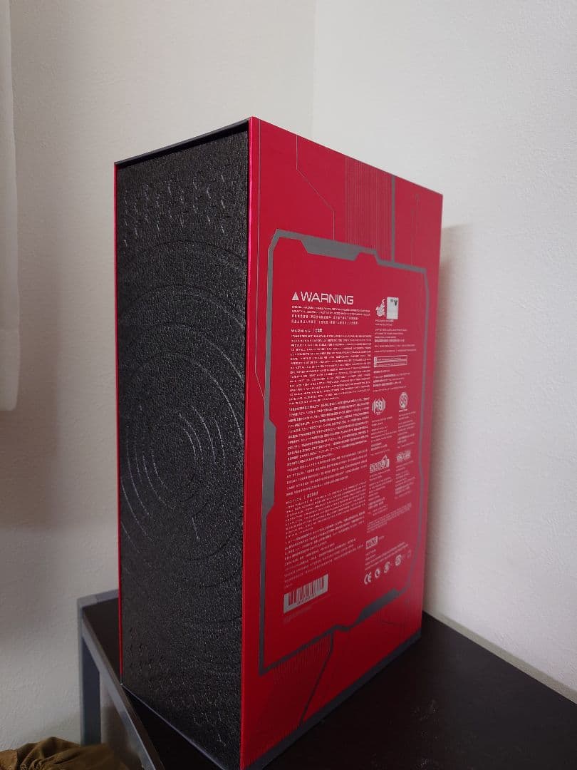 ホットトイズ 1/6アイアンマン・マーク３（レッド＆シルバー版）