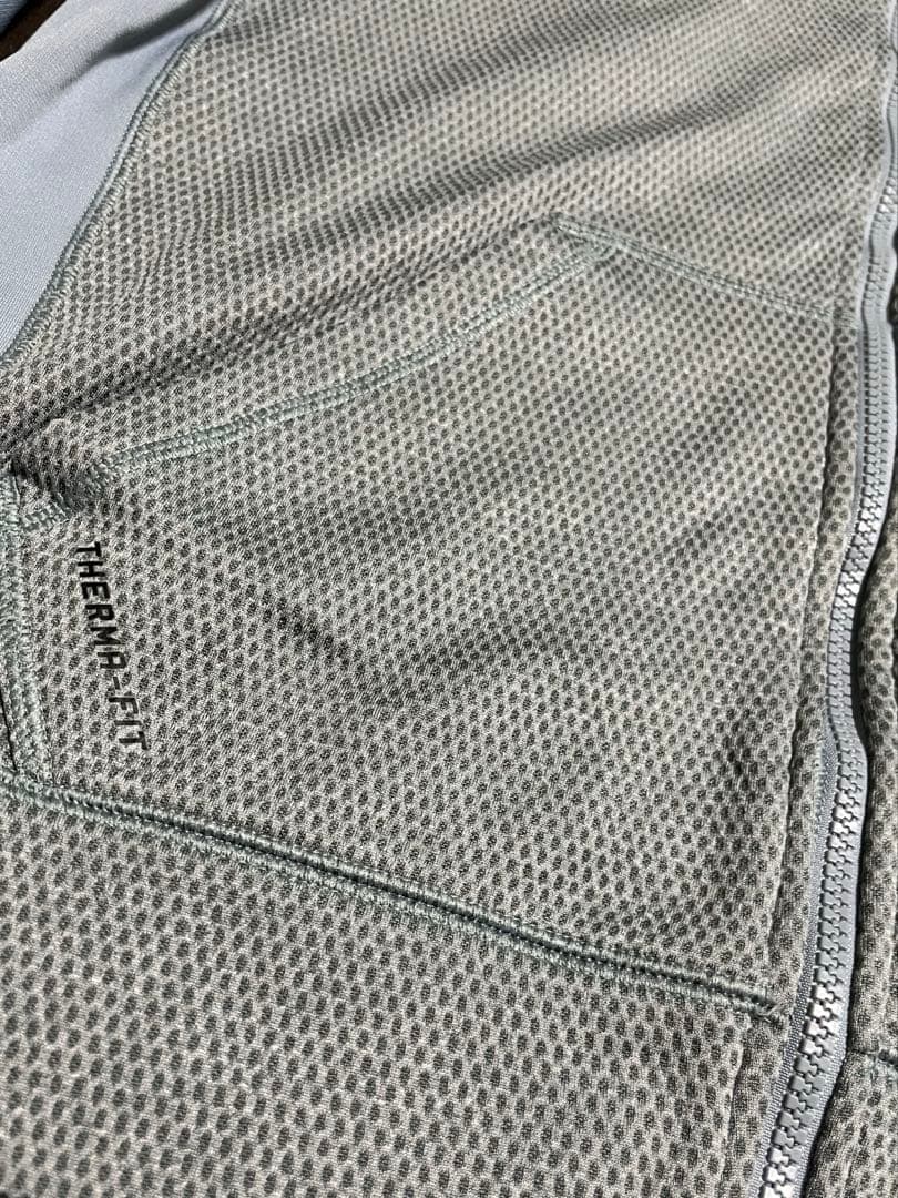 NIKE THERMA FIT ナイキ　セットアップ　グレー　水色　L