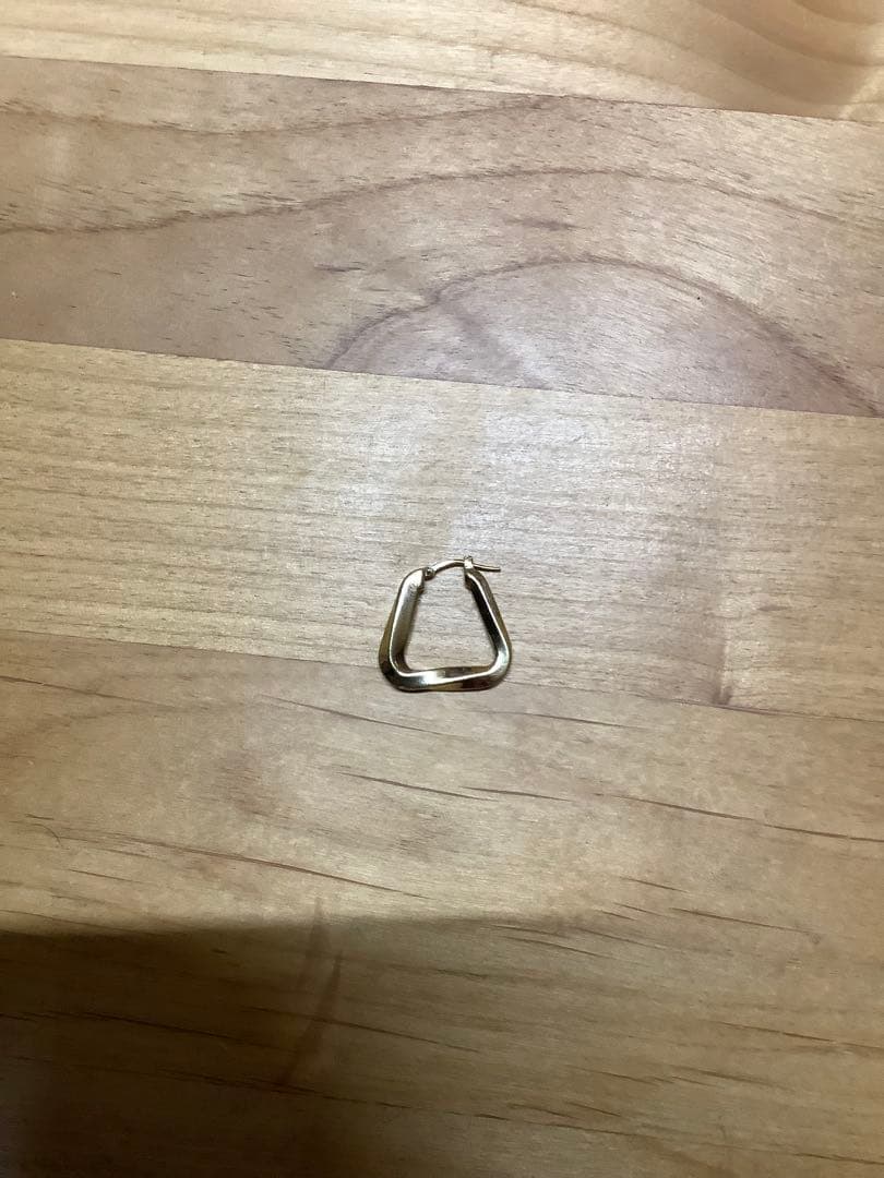 ボッテガヴェネタ トライアングルピアス ゴールド シルバー925