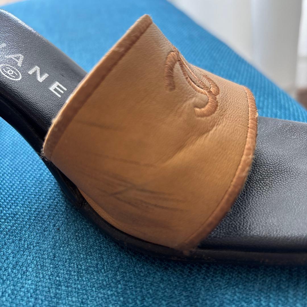 CHANEL ベージュ ブラック ミュール