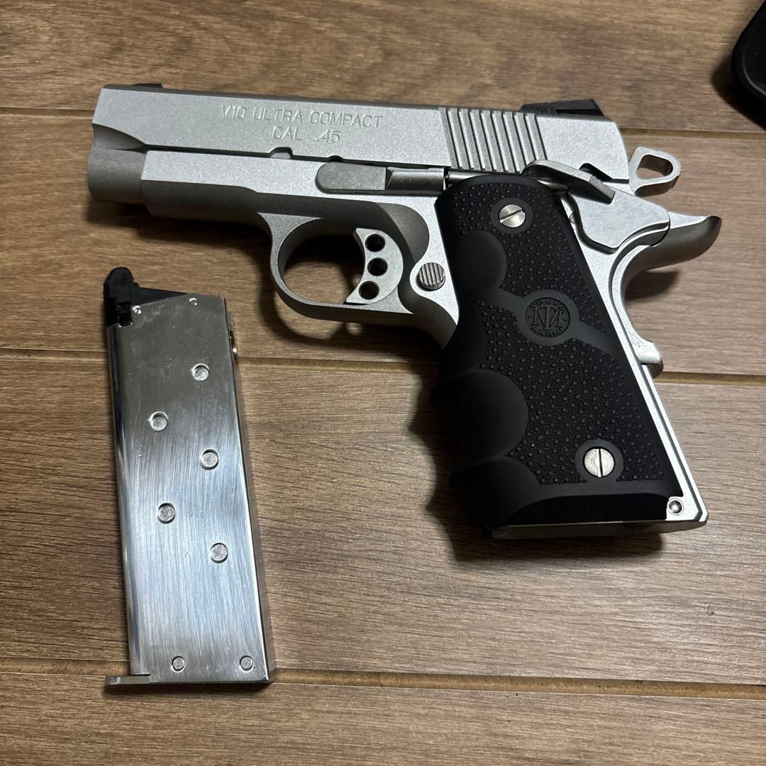 V10 ULTRA COMPACT .45ガスガン