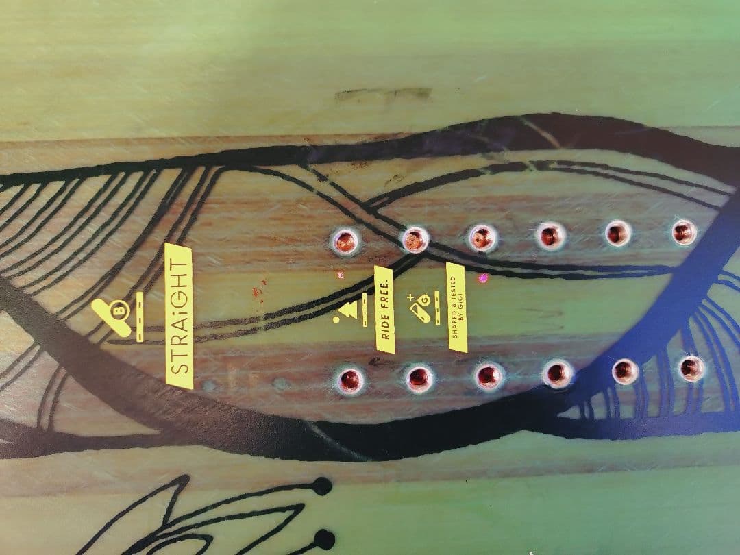 スラッシュ　キギラフ　パウダーボード　スノーボード　板