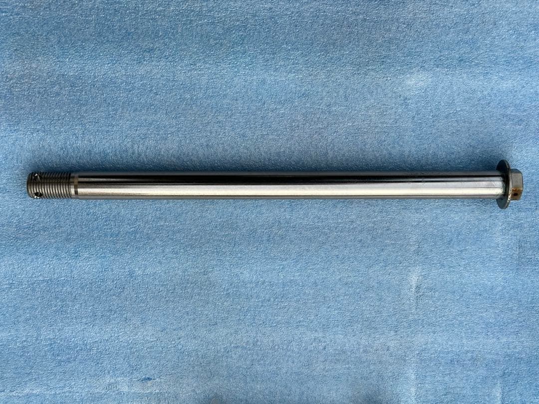 【兄りん】ELIMINATOR フロントアクスルシャフト