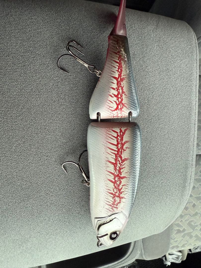 ビッグベイトルアー シルバー/レッド 約20cm