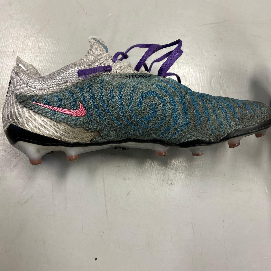 サッカースパイクファントムGX agPro