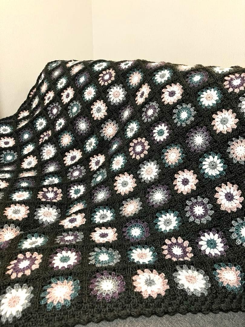 手編みブランケット　マルチカバー　ベッドカバー