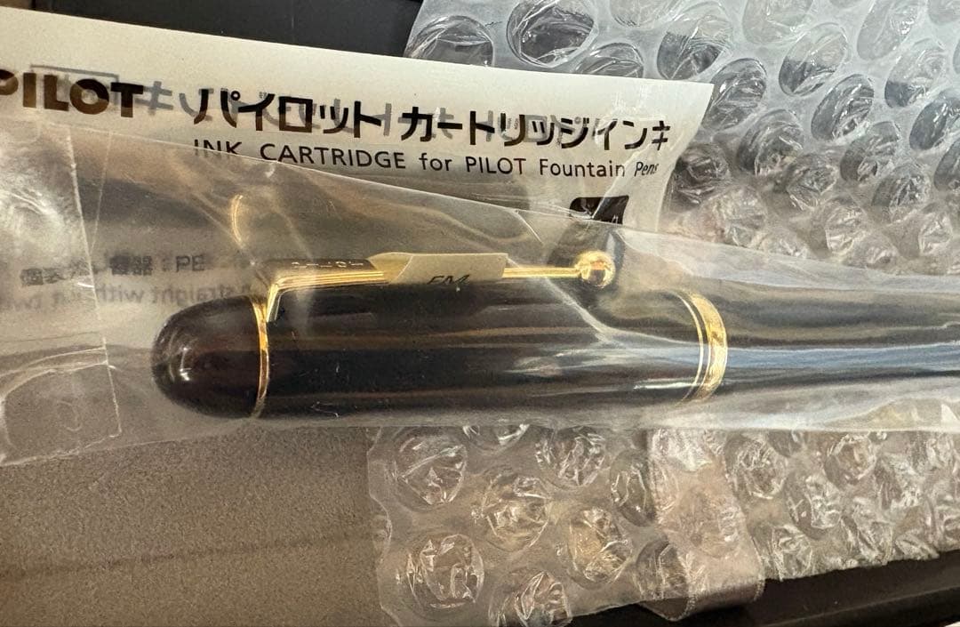 PILOT カスタム74万年筆 黒色 インクカートリッジ付き