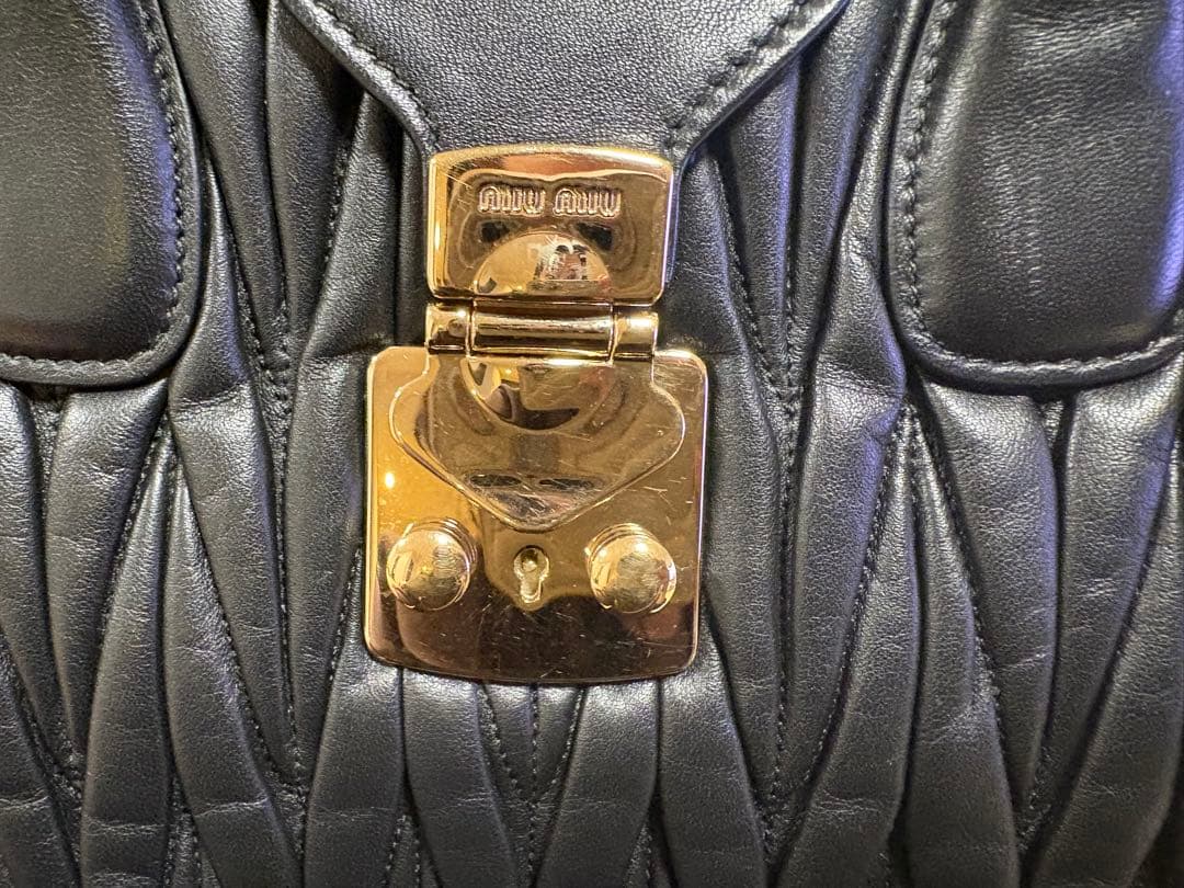 〈週末限定値下げ！〉MIU MIU マテラッセ 2WAY ギャランティカード付き