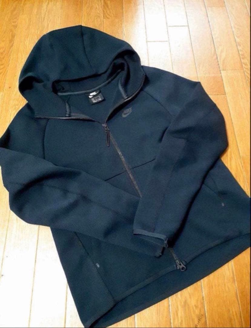 Nike 黒テックフリース