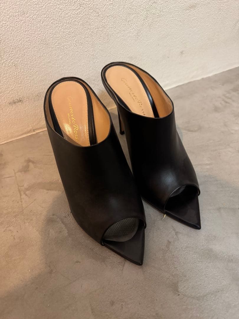 ブラックレザーオープントゥミュール　ジャンヴィトロッシ　35ハーフ