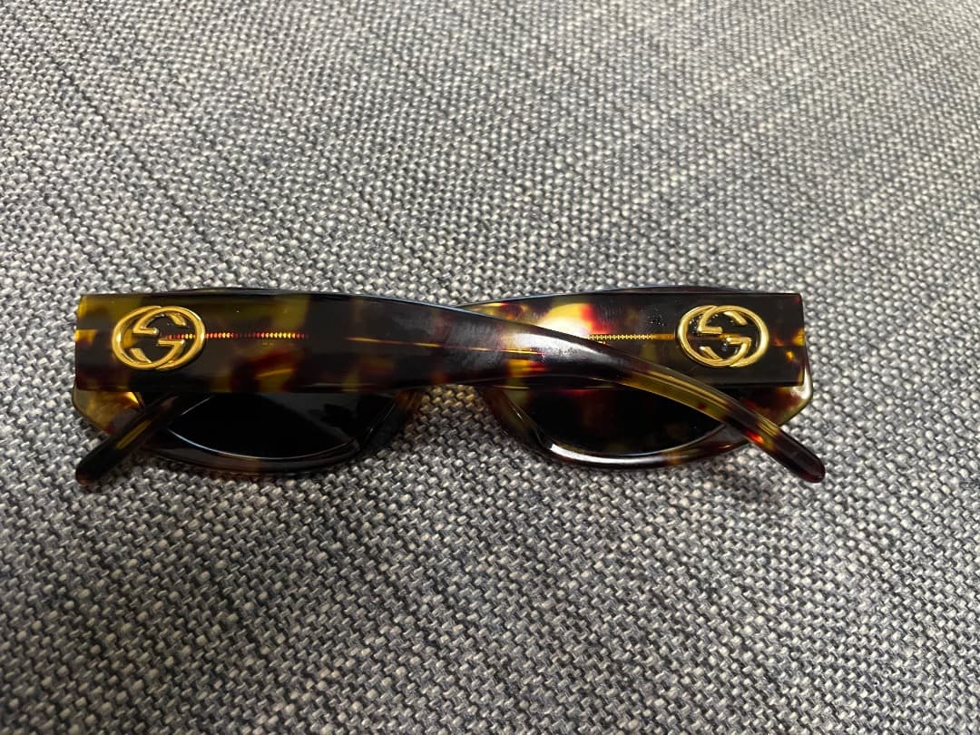 Gucci トータスシェル キャットアイサングラス