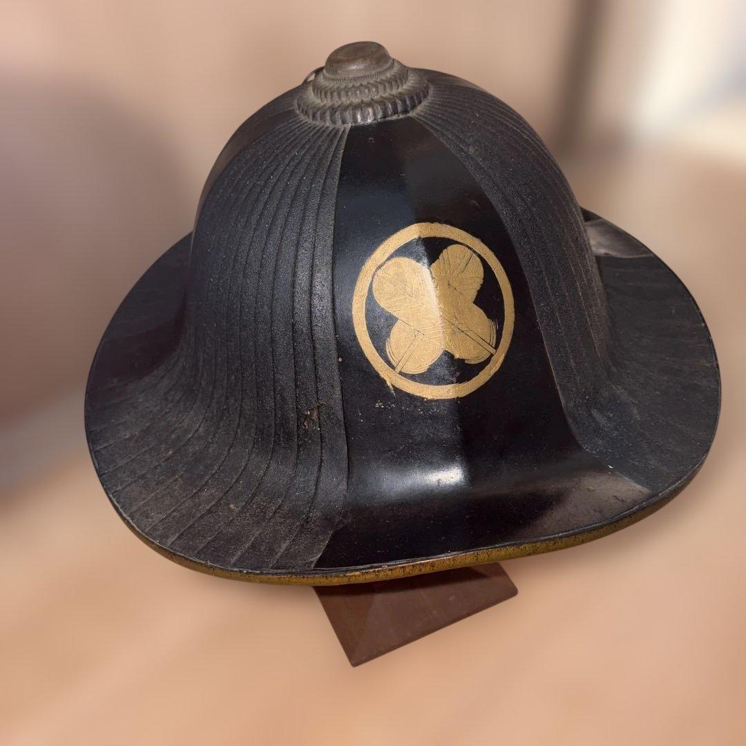 家紋付き　陣笠　骨董　アンティーク　鷹の羽