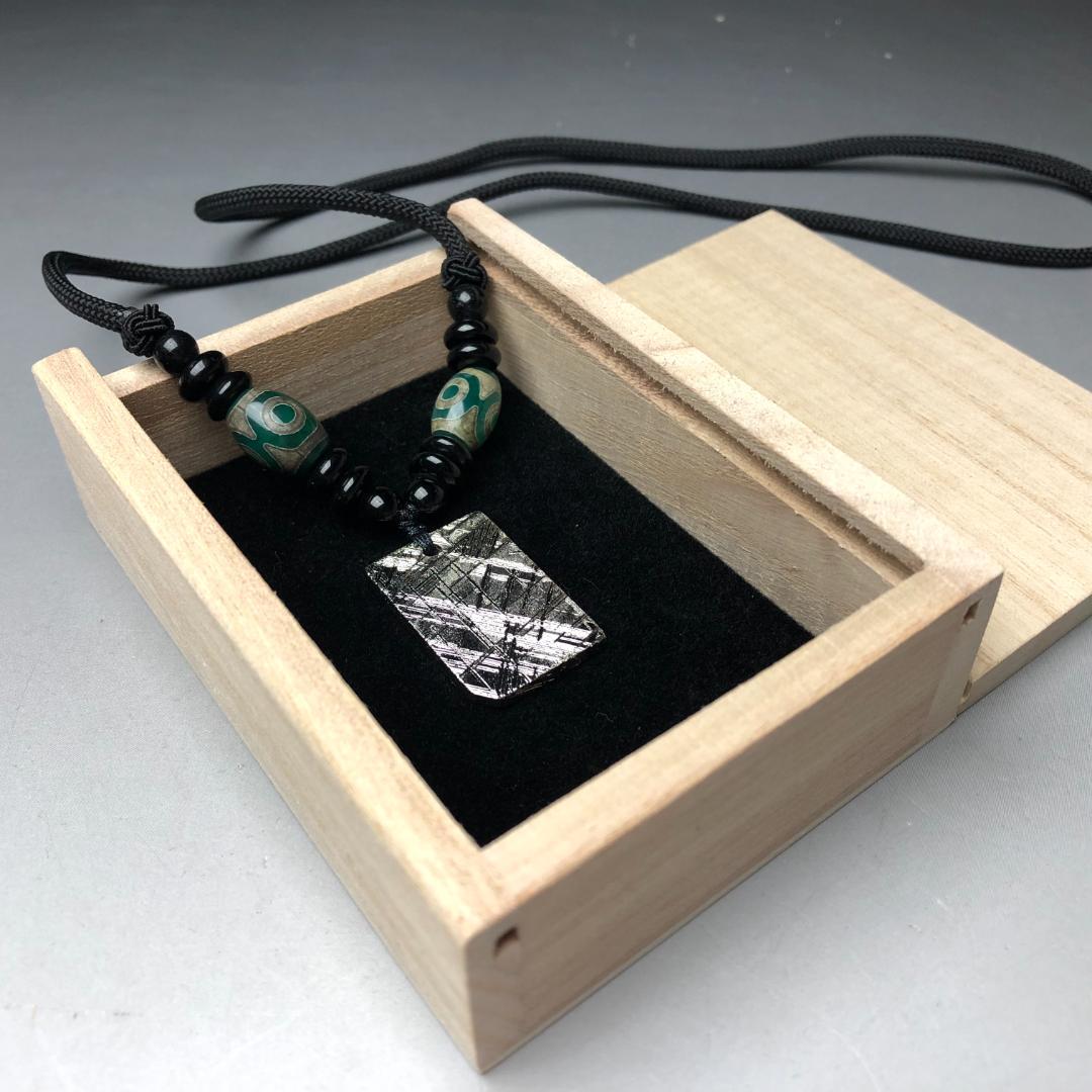 りょうすけ　ムオニオナルスタ隕石　メッキ処理済み　重さ約21ｇ