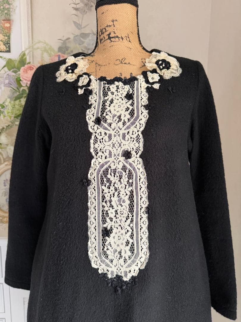 アミティエ ☆ふっくら起毛でレーシーなワンピース☆ブラック