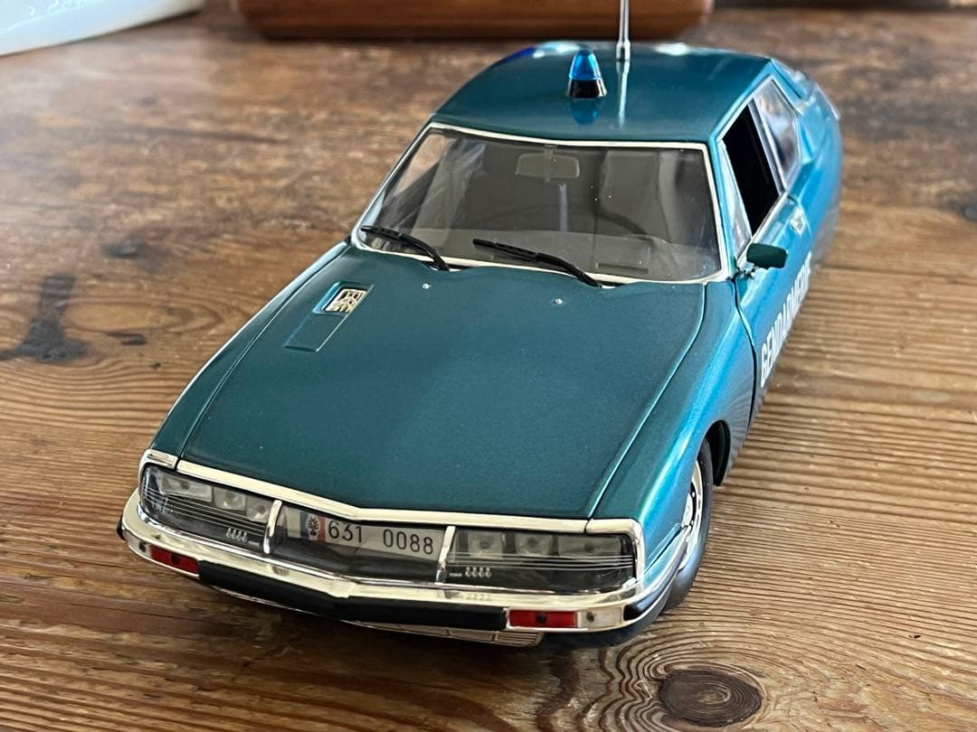 1/18 ノレブ　シトロエン SM 憲兵隊仕様