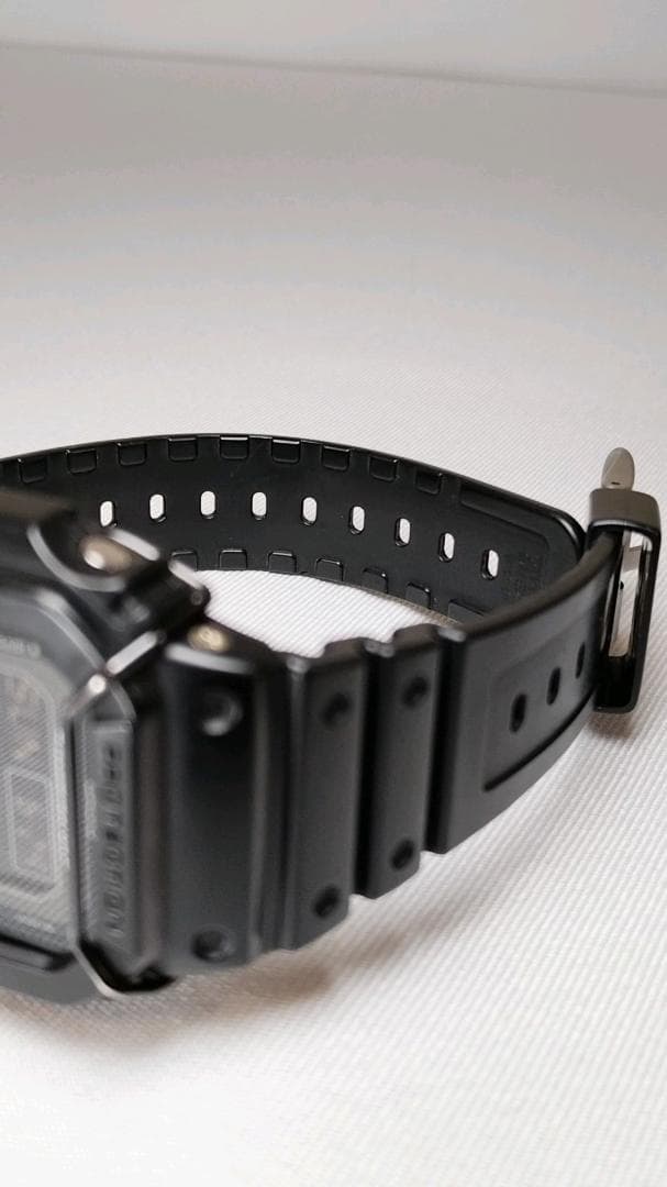 CASIO G-SHOCK DW-D5600P-1JF 腕時計 ブラック