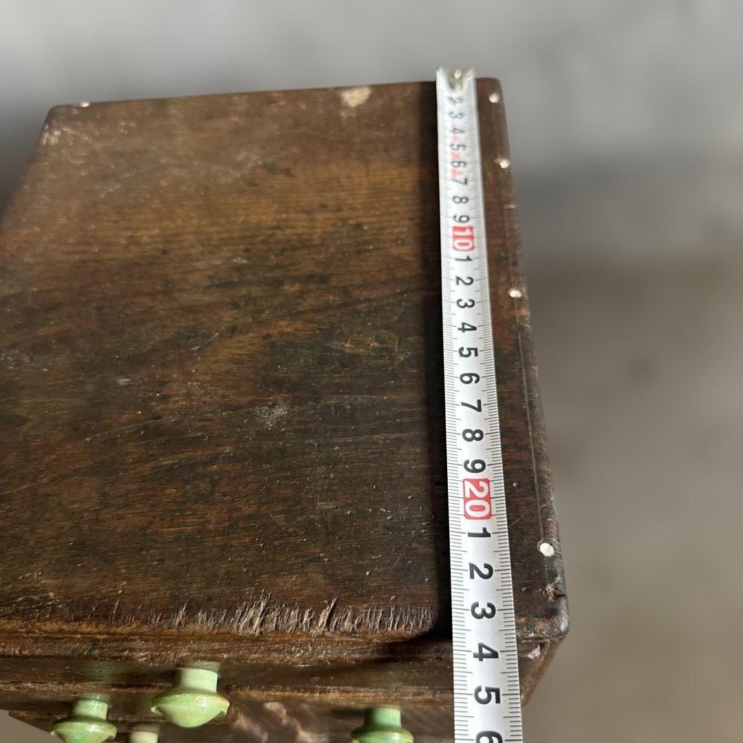 お値下げ❣️ヴィンテージ　グリーンの取っ手がとても可愛い❣️木製4段引き出し箪笥