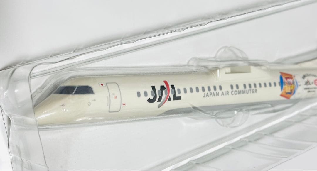 JALUX 1/100 JAC DHC8-Q400 エコ・ハッピーターン号