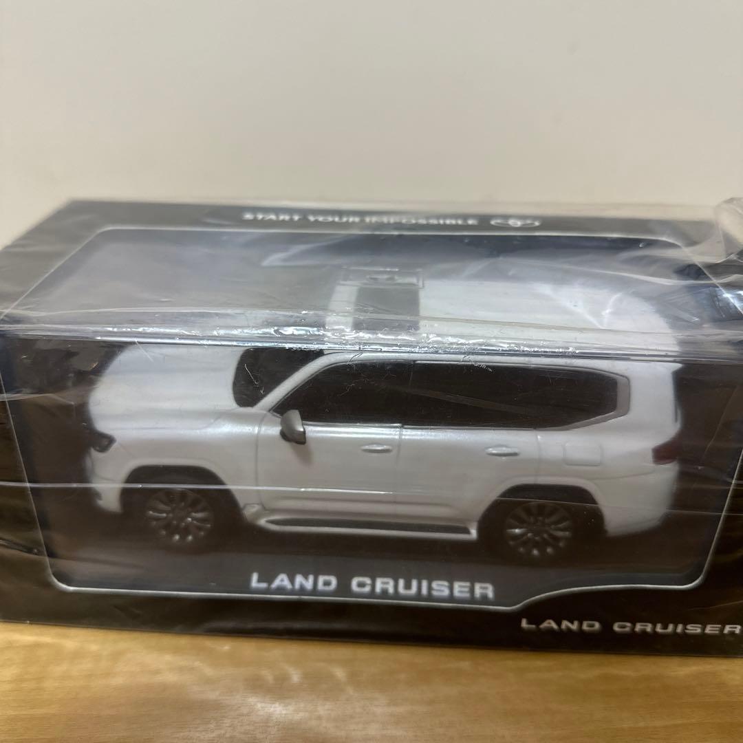 ランドクルーザー300 非売品　カラーサンプル