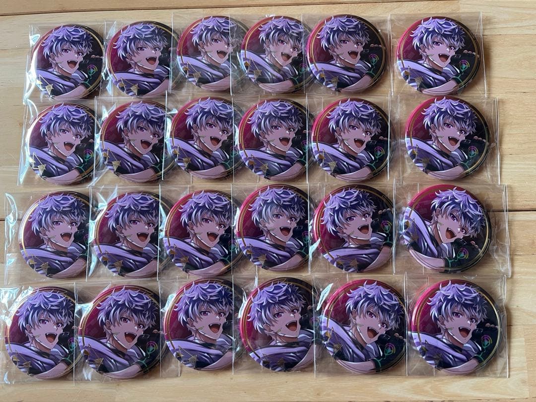 アイナナ　百　衣装展　缶バッジ　24個