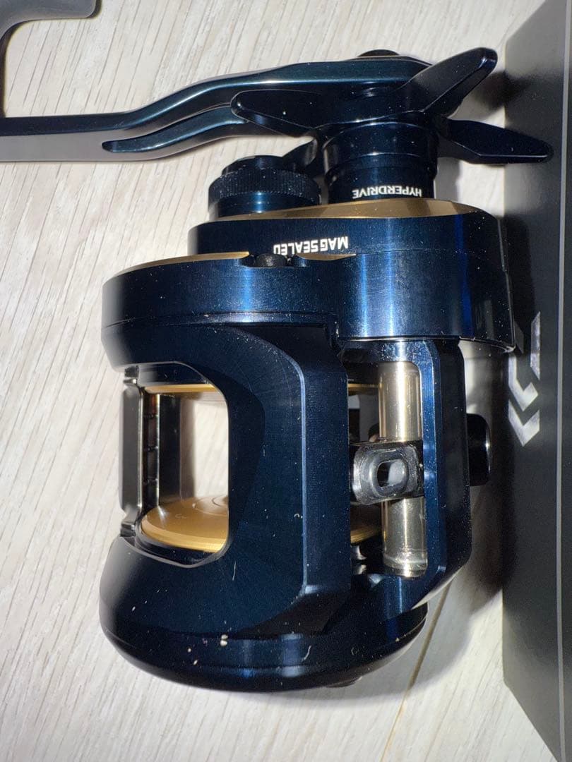 ダイワ　25ソルティガ　300H L (左ハンドル)