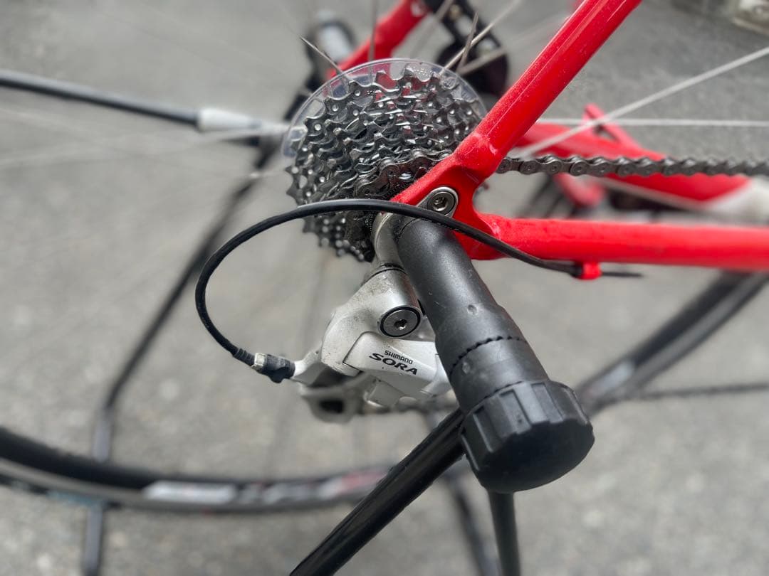 極美品　SCOTT 赤白700Cロードバイク