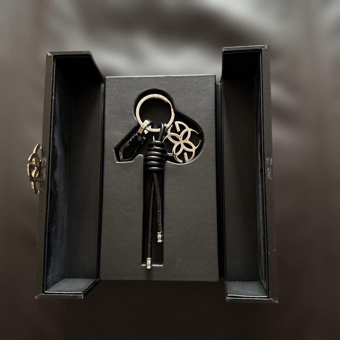 ゴールデンコンセプト キーホルダーBOX付 新品未使用 黒