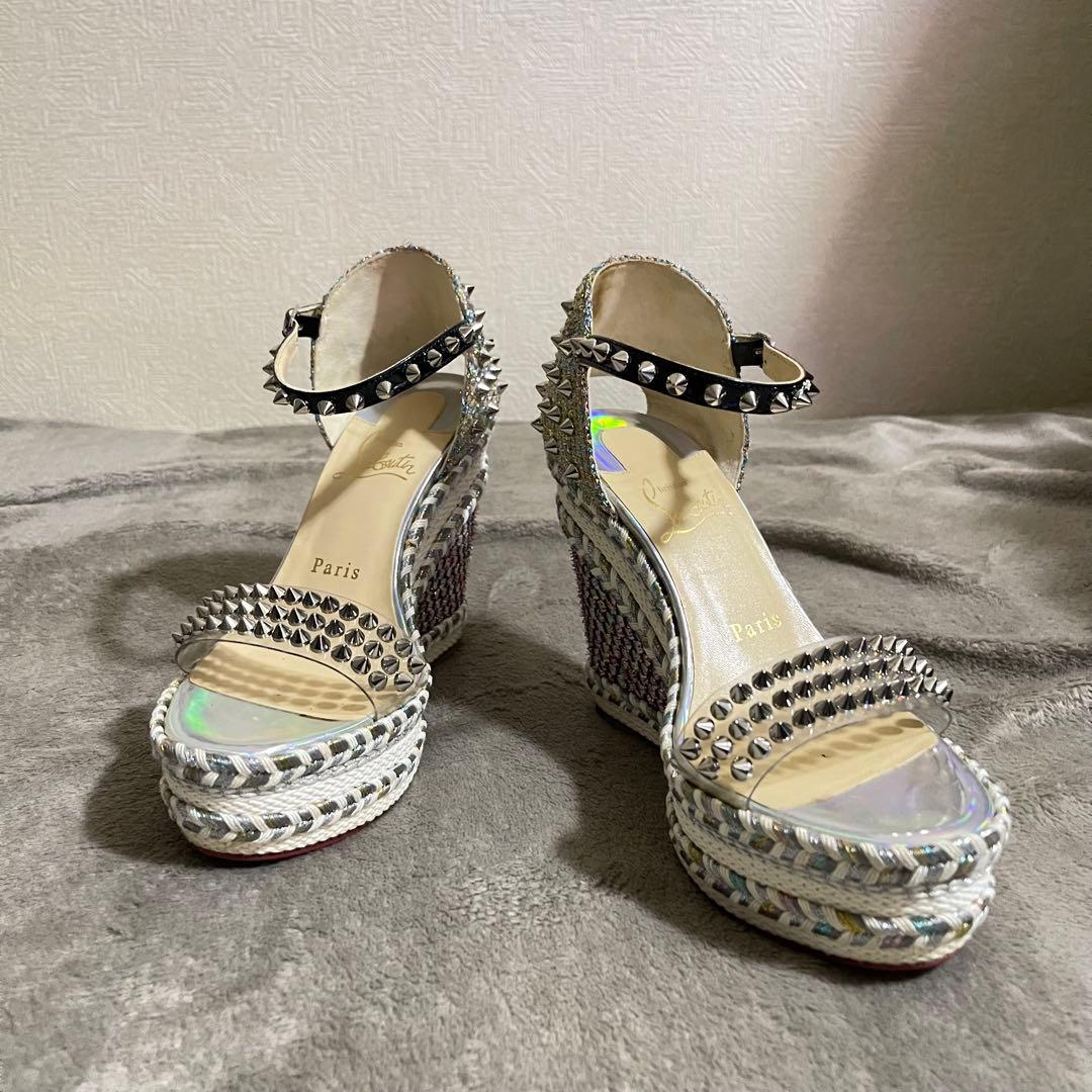 ルブタン　　スタッズ　ストラップ　サンダル　ウェッジソール