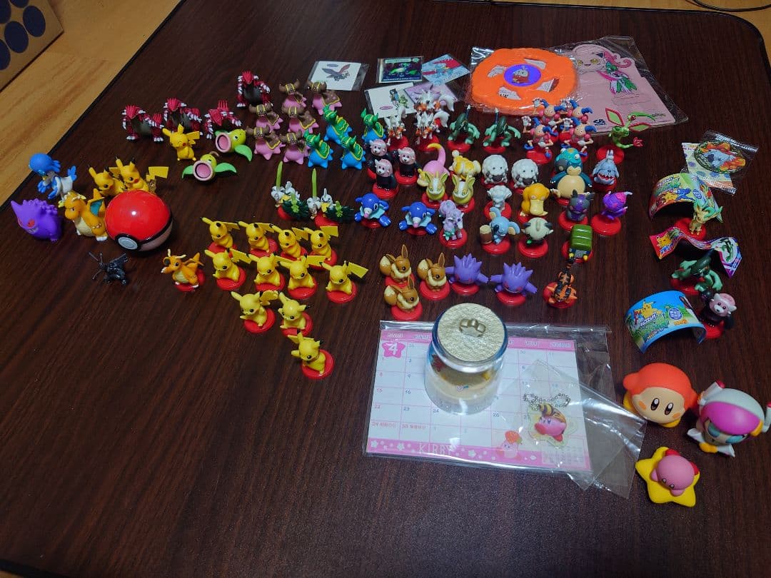 ポケモン・星のカービィ　まとめ売り　９２点