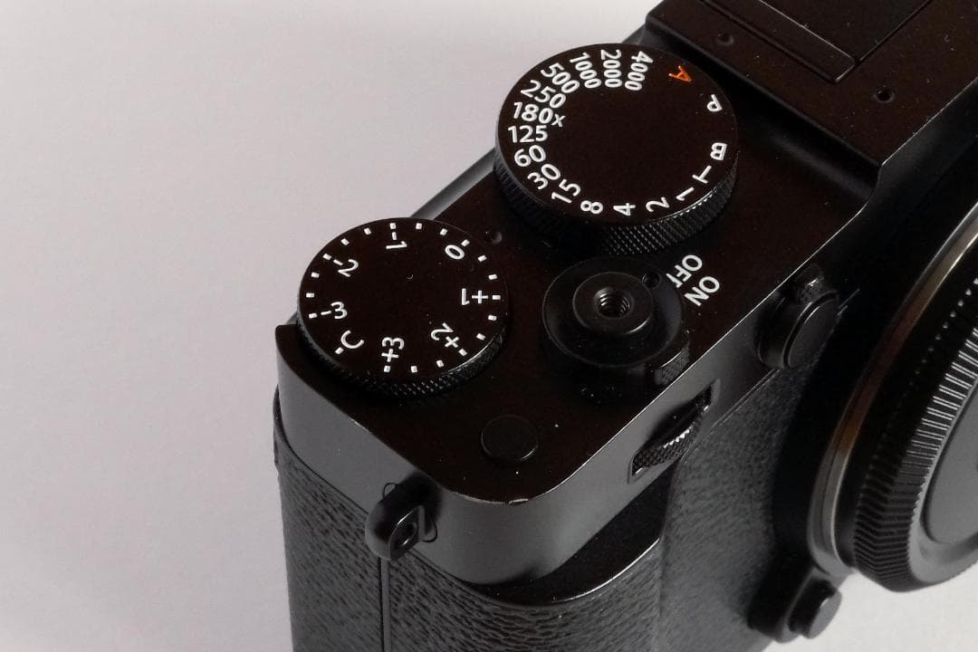 Fujifilm X-E5 ブラック ミラーレスカメラ 本体