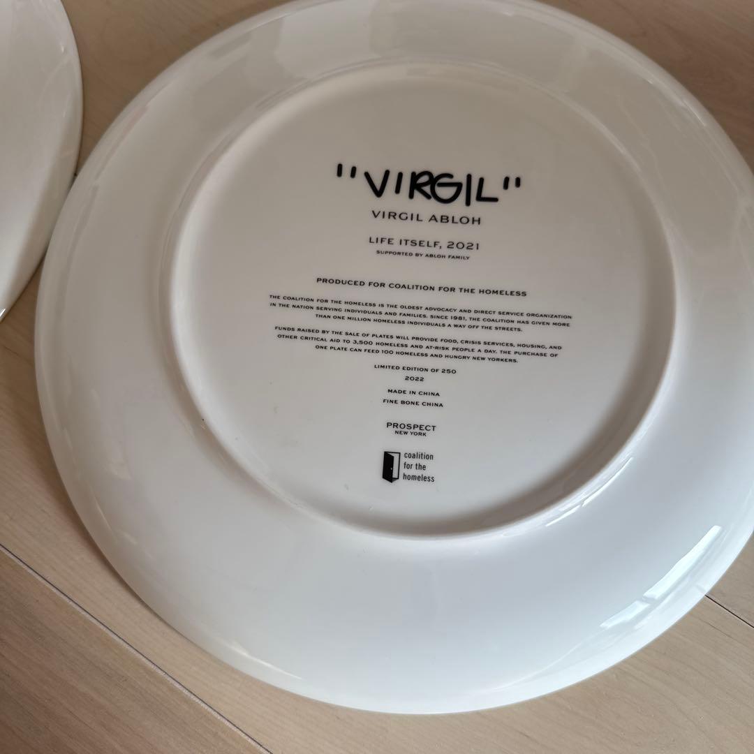 Virgil Abloh Plate ホワイト＆ブラック　世界限定250個❗️