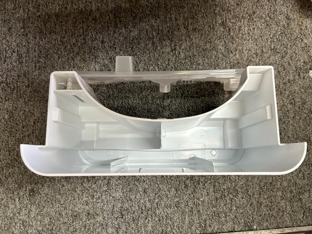 【美品】【2024年製】アイオーヤマ コンパクトクーラーICA-0301G