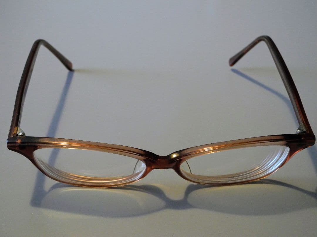 白山眼鏡店　茶