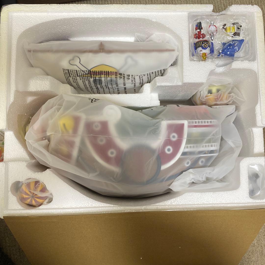 ワンピース THOUSAND SUNNY フィギュア　超合金