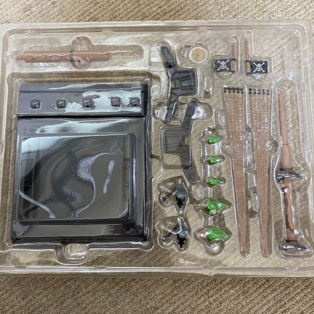 ワンピース THOUSAND SUNNY フィギュア　超合金